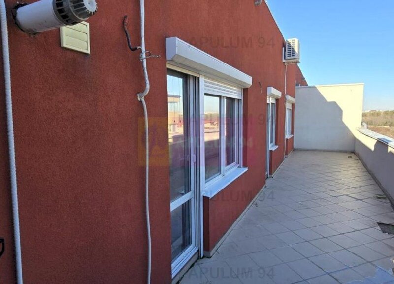 Apartament 3 camere cu terasa de 29 mp Prelungirea Ghencea stradal.