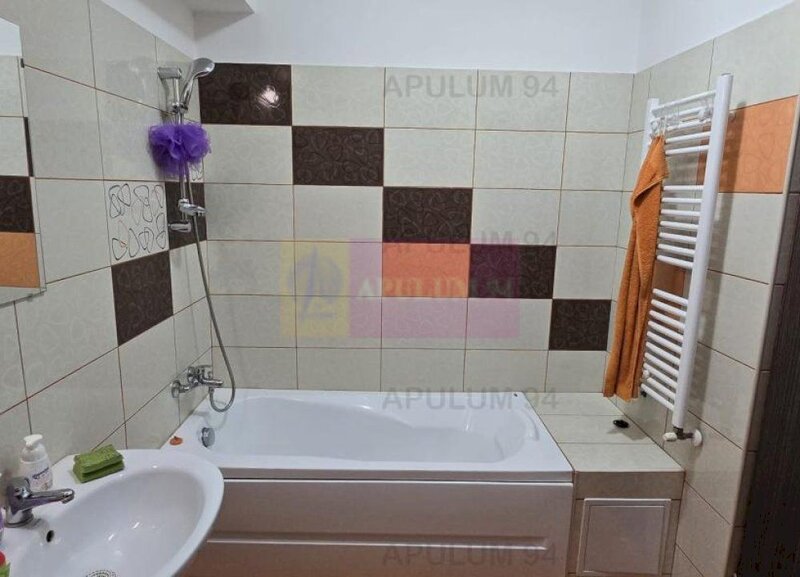 Apartament 3 camere cu terasa de 29 mp Prelungirea Ghencea stradal.